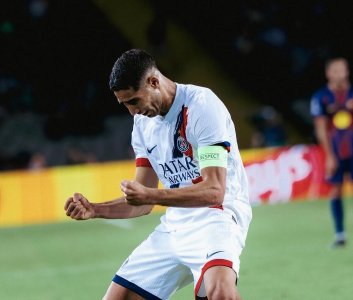 حكيمي: طبعا، سأكون سعيدا إن فرت بالكرة الذهبية