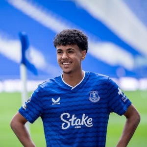 أزنو يفكر جديا في الرحيل