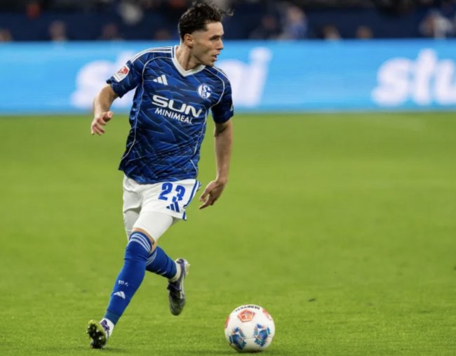 رسالة إلى الركراكي: سفيان الفوزي ظاهرة الوسط بامتياز كبير في شالك الألماني