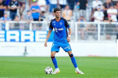 مدرب اوكسير يكشف إصابة العزوزي مدرب اوكسير يكشف إصابة العزوزي