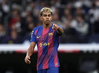 فليك سيواصل  حماية  لامين جمال