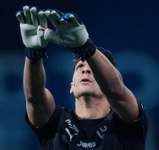 الهلال يطيح بالغرافة ويستعيد الصدارة في عصبة الأبطال