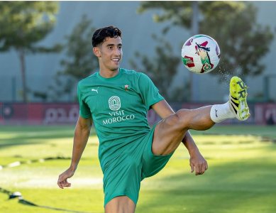 خبر سيئ  للناخب الوطني.. حلم كأس أمم إفريقيا قد يضيع من نايف أكرد