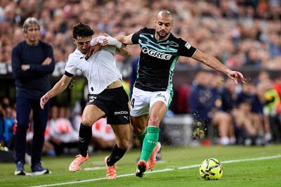 أمرابط أوقف الخفافيش والزلزولي يصنع الهدف الأول