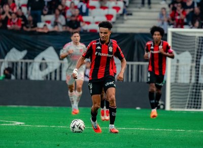 سفيان ديوب يضيئ باسيست الشرف في خسارة قاسية