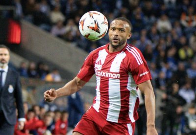 أيوب الكعبي يصل إلى الهدف 166