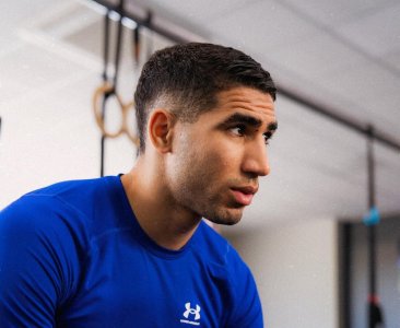 أشرف حكيمي: تحسنت كثيرا، لم يعد هناك ألم