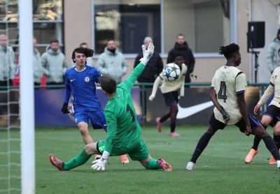 الشبل المغربي رباج يسجل بمرمى برشلونة في العصبة