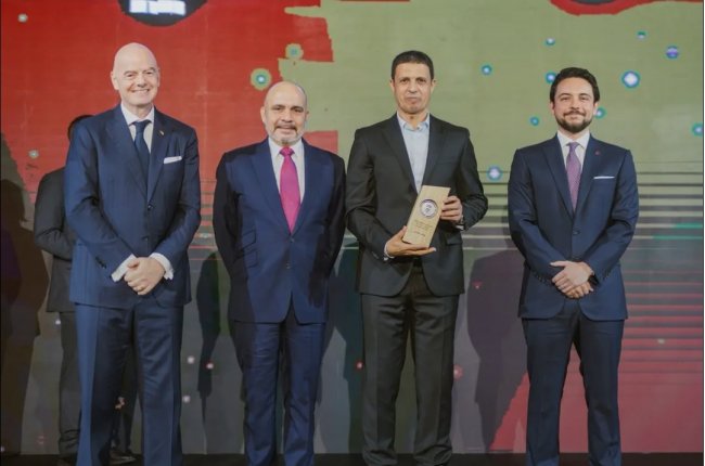 تكريم المدرب جمال السلامي في الذكرى الـ75 لتأسيس الاتحاد الأردني لكرة القدم