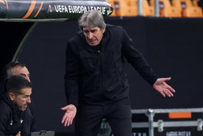 بيليغريني قلق من إصابة أمرابط وإيسكو