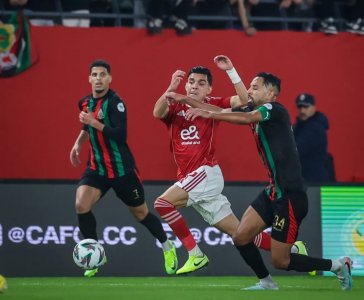 بنشرقي لم يرافق الأهلي والسكتيوي يسأل عن طبيعة إصابته