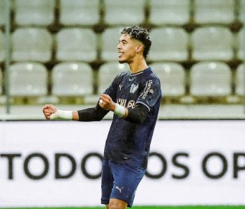 زابيري يواصل الإثارة بالبرتغال بهدف جديد