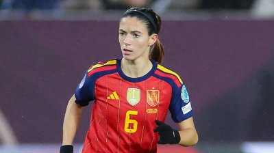 نجمة برشلونة بونماتي تخضع لجراحة تبعدها نحو خمسة أشهر