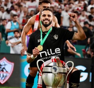 بعد فسخ عقده مع الزمالك بنتايك يتوصل بعروض مغرية