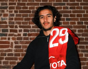 بوعدي ممنوع من الإجابة حول اختياره للمغرب او فرنسا