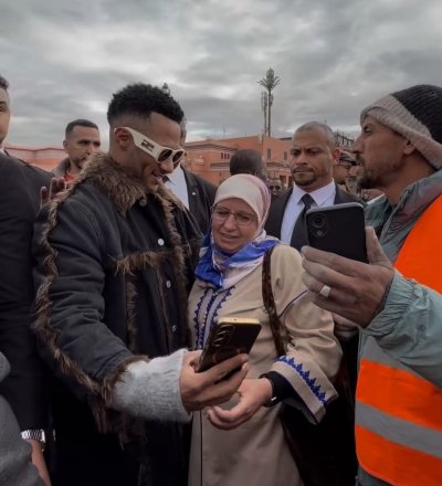 رمضان وفنانون مغاربة وأفارقة بمراكش يصورون الأغنية الرسمية ل   الكان 