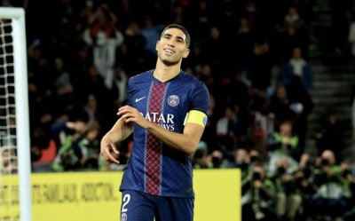 حكيمي مرشح لجائزة أفضل مدافع في العالم