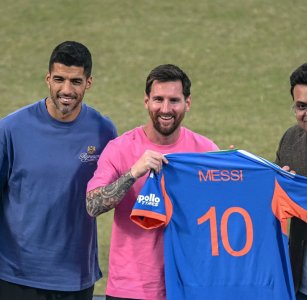 ميسي يختتم جولته الهندية حيث عاش  مباشرة كل هذا الحب والدعم 