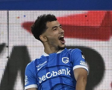 نادي انجليزي كبير يريد التعاقد مع الواحدي