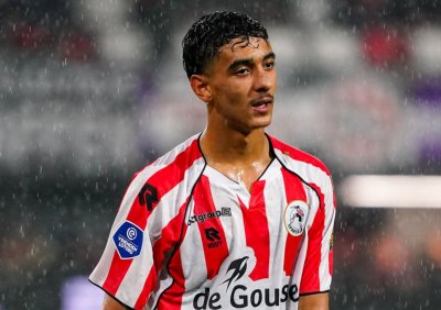 5 ملايين أورو تنقل أيوب أوفقير من سبارطا إلى ألكمار