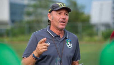 مدرب جزر القمر:  مواجهتنا لمنتخب المغرب أشبه بتسلق جبل إيفيريست 