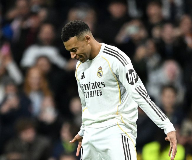 مبابي فخور بمعادلة رقم مثله الأعلى رونالدو بعدد الأهداف مع ريال في عام واحد