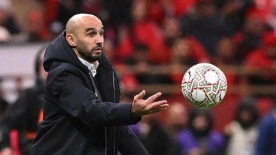 هل يُغير الركراكي مُنفذ ضربات جزاء الأسود؟