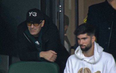 زيدان يدعم ابنه في مباراة الجزائر و السودان