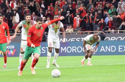 الأسود متقدمون على على مالي بهدف ابراهيم