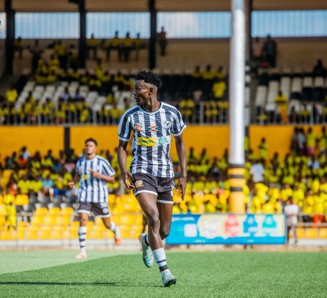 مهاجم من بوروندي يخضع لإختبارات بالرجاء