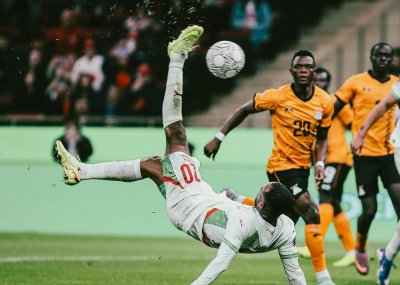 صحيفة  ليكيب : أيوب الكعبي صاحب المقصيات البديعة