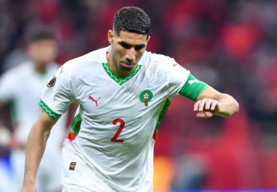 حكيمي: سعادة كبيرة تغمرني بالعودة وبالفوز الكبير