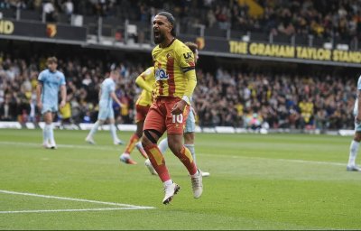 صراع بين 4 أندية إنجليزية على عمران لوزا