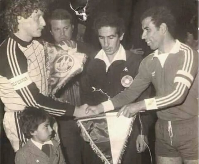 حداد في بيت الوداد