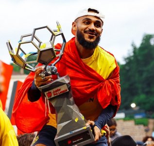 سفيان بوفال يرحل عن أونيون سان جيلواز