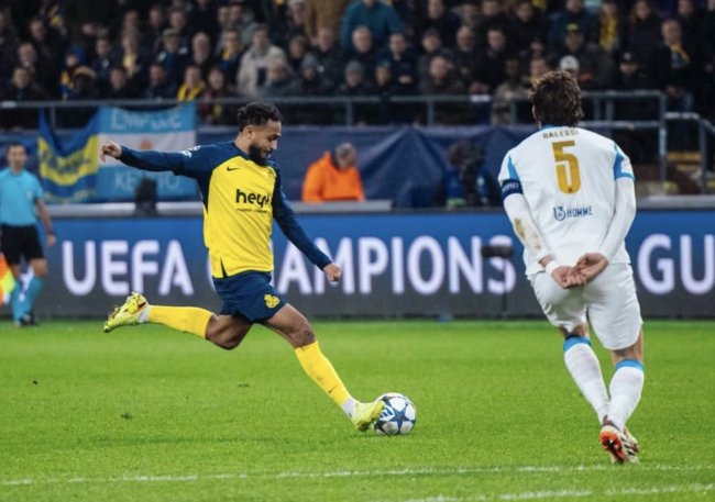 بوفال يقترب من الوداد