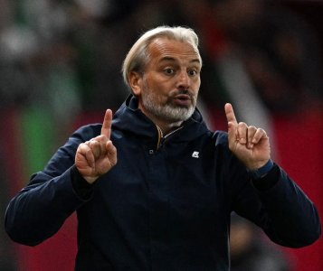 كأس أمم إفريقيا: دوسابر يهاجم التحكيم الذي رجح كفة ثعالب الصحراء