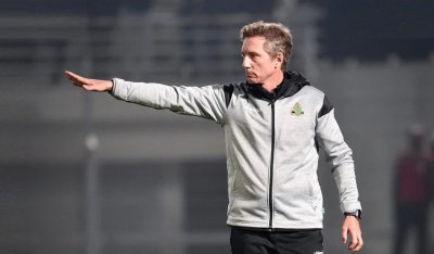 ألكسندر سانطوس يتجه لتغيير مركز أيت أورخان