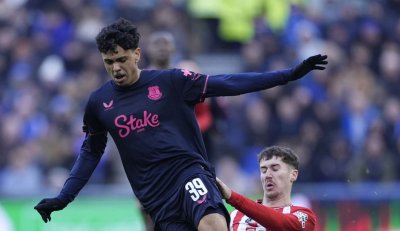 إيفرطون خرج من كأس انجلترا بمشاركة أزنو