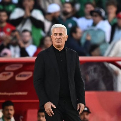 مدرب الجزائر يعترف: كانوا أقوى منا على كافة المستويات