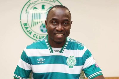 لاعب نيجيري يطلب كامل مستحقاته قبل فسخ عقده مع الرجاء
