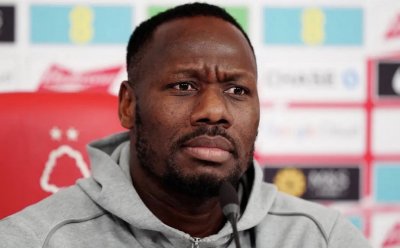 باب تياو مدرب السنيغال يخرج عن صمته