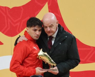 إبراهيم دياز يكسر الصمت : قلبي يعتصر ألما وجرحي لا يندمل وسأرد لكم هذا الحب