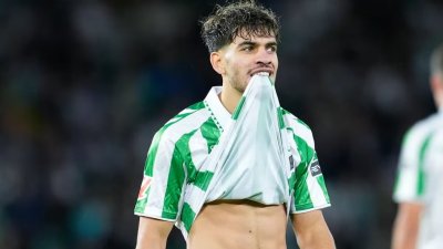 الزلزولي خسر مع بيتيس في أوروبا ليغ