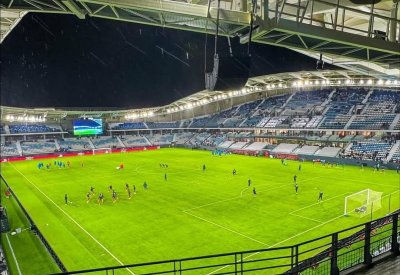 العصبة الاحترافية تُعيد مباراة اتحاد تواركة والرجاء لملعب المدينة