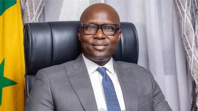 نادي المحامين بالمغرب يقاضي رئيس الجامعة السينغالية بالفيفا