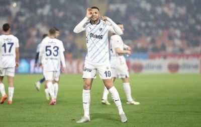 مدرب فنرباتشي متمسك بالنصيري