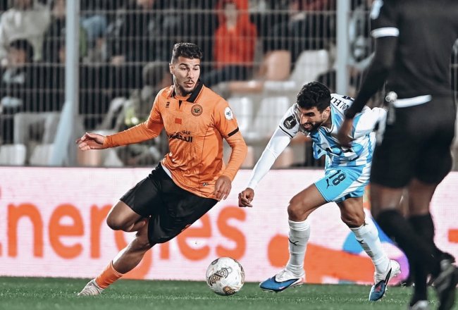 نهضة بركان يراهن على الصدارة والجيش الملكي يقاتل لإنعاش آماله