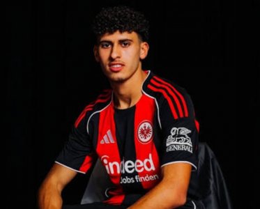 خسارة فرانكفورت بحضور الميموني بالبوندسليغا