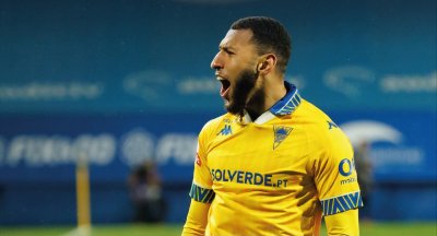 هدفان جديدان يقربان بكراوي من صدارة هدافي البرتغال